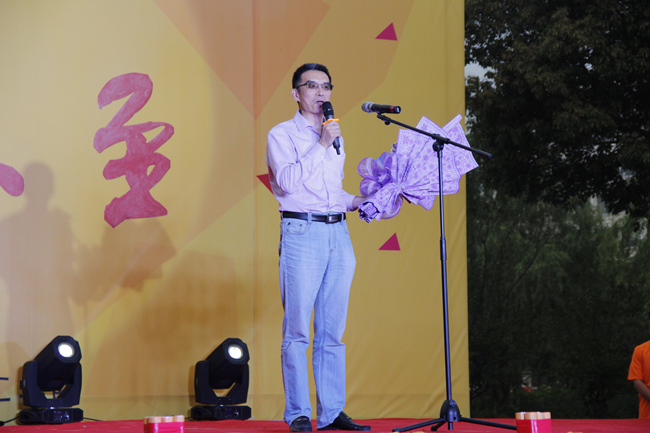 王书记为毕业生们送上祝福